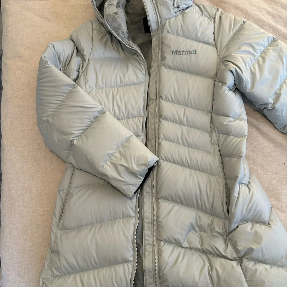 Women’s Marmot Montreal Down Coat - Picture 1 of 7